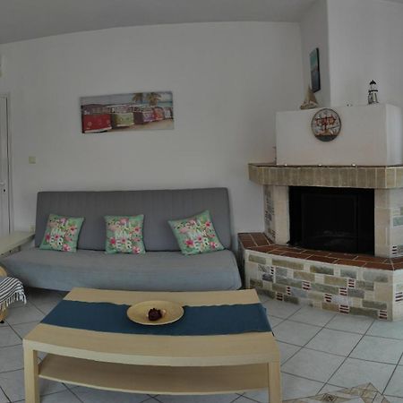 Roses Rt Apartments Skioni I ネア・スキオニ エクステリア 写真