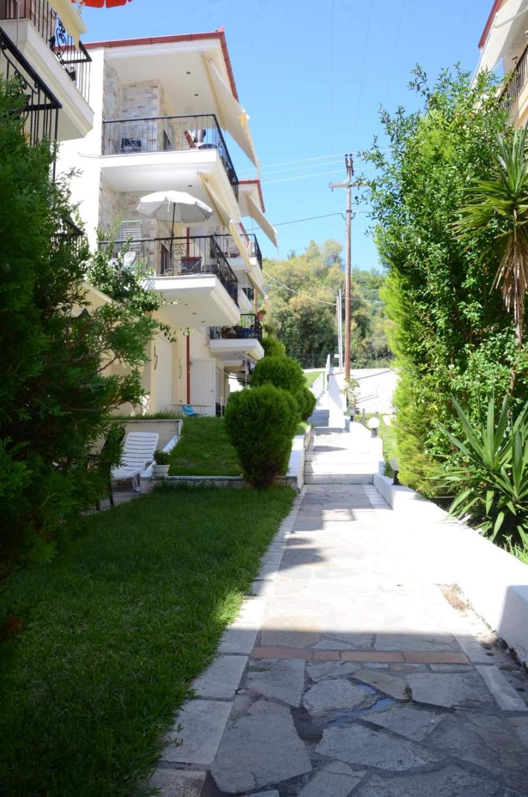 Roses Rt Apartments Skioni I ネア・スキオニ エクステリア 写真