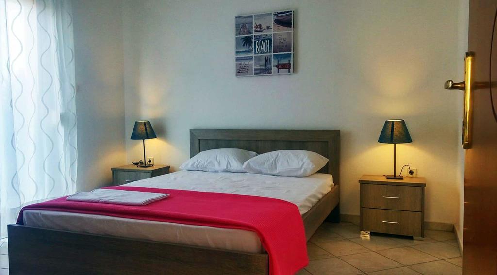 Roses Rt Apartments Skioni I ネア・スキオニ エクステリア 写真