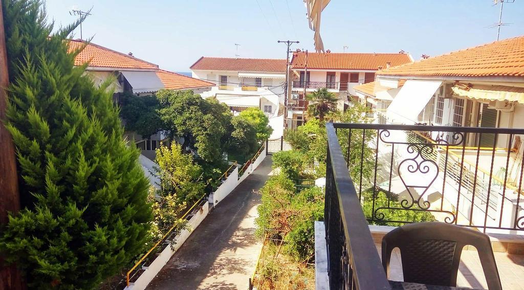 Roses Rt Apartments Skioni I ネア・スキオニ エクステリア 写真