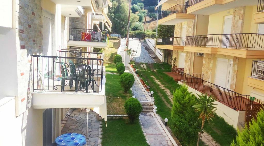 Roses Rt Apartments Skioni I ネア・スキオニ エクステリア 写真