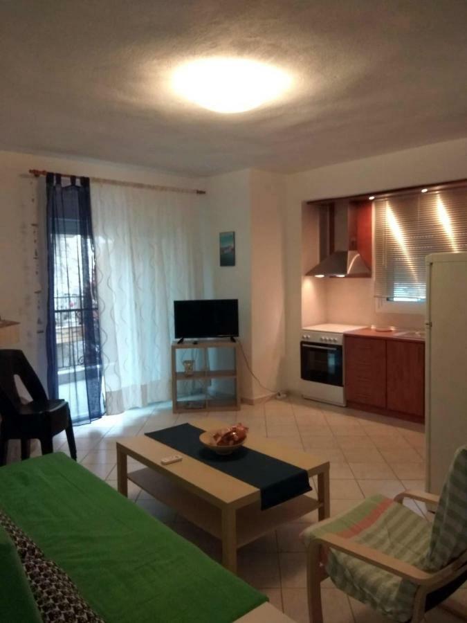 Roses Rt Apartments Skioni I ネア・スキオニ エクステリア 写真