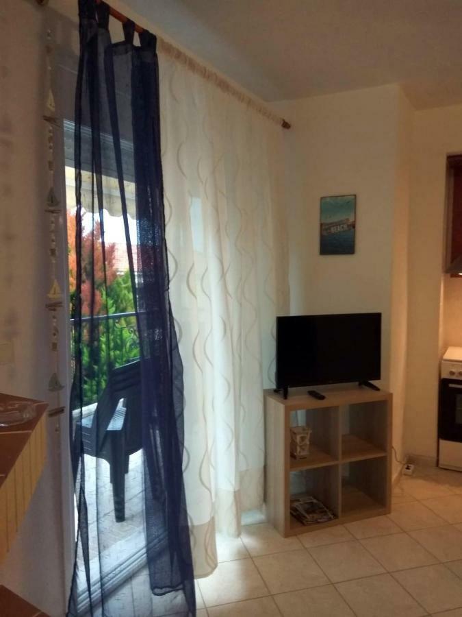 Roses Rt Apartments Skioni I ネア・スキオニ エクステリア 写真